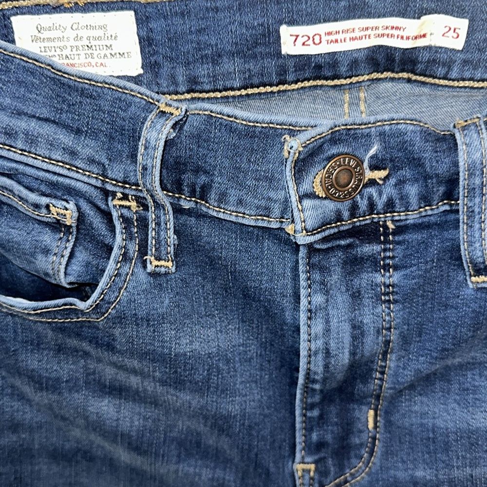 Levi’s 720 High Rise Super Skinny Jeans - Picture 6 of 17